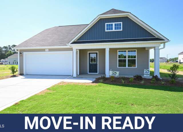 Property at 1910 Elephant Ln, Hope Mills, NC 28348, 3 beds, 2.5 baths