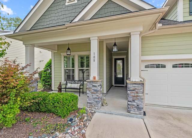 Property at 108 Boone St, Chapel Hill, NC 27516, 2 beds, 2 baths