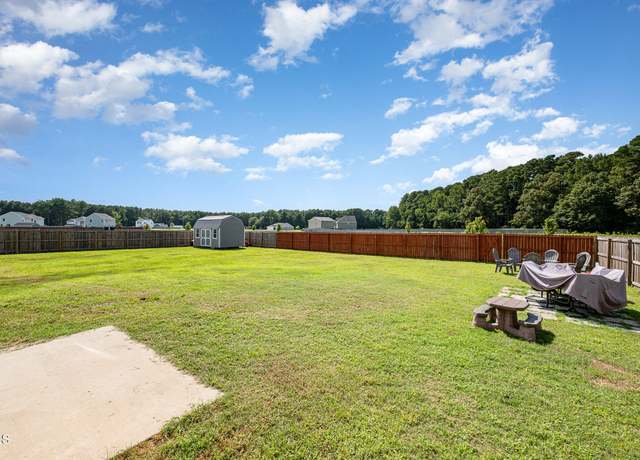 Property at 125 Heron Ct, Godwin, NC 28344, 4 beds, 2.5 baths