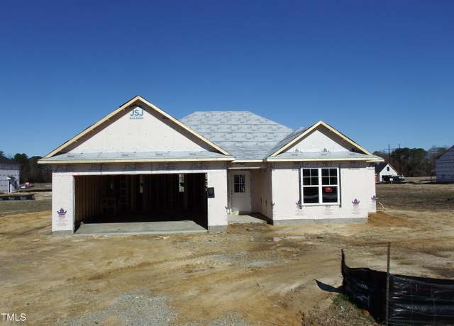 Property at 1913 Bulldog Ln, Hope Mills, NC 28348, 3 beds, 2 baths