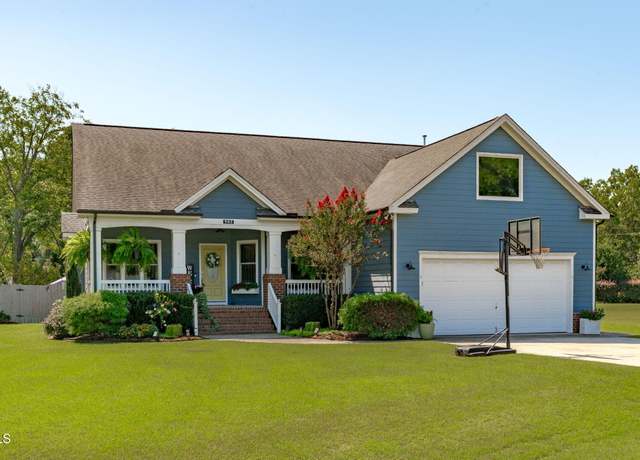 Property at 905 Nakina Dr, Fuquay Varina, NC 27526, 3 beds, 2 baths