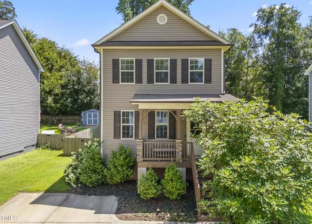Property at 320 Chamberlain Dr, Clayton, NC 27527, 3 beds, 2.5 baths