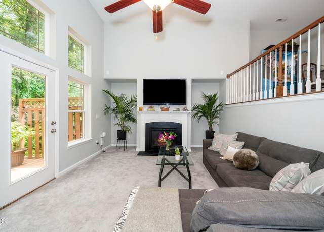 Property at 3034 Winfred Dell Ln, Cary, NC 27511, 3 beds, 3 baths