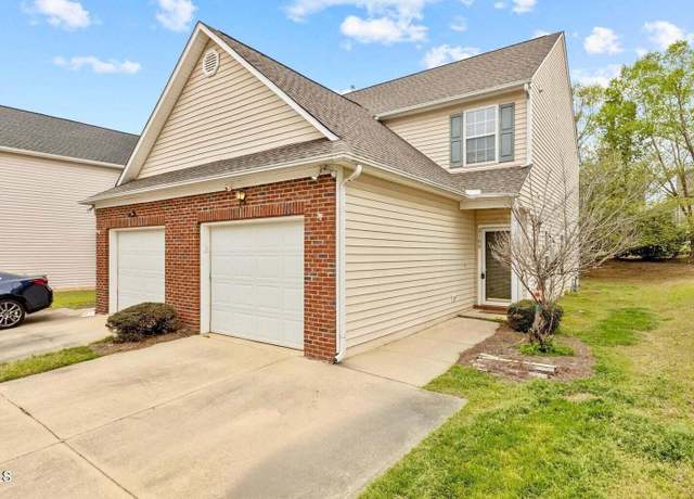 Property at 2100 Thornblade Dr, Raleigh, NC 27604, 2 beds, 2.5 baths