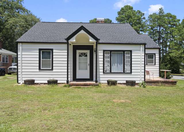 Property at 202 W Ransom St, Fuquay Varina, NC 27526, 4 beds, 2 baths