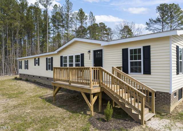Property at 248 Dutches Ln, Henderson, NC 27537, 3 beds, 2.5 baths