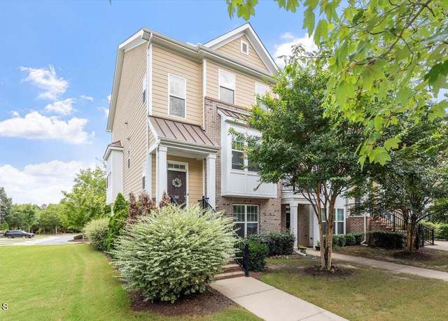 Property at 9118 Wooden Rd, Raleigh, NC 27617, 4 beds, 3.5 baths