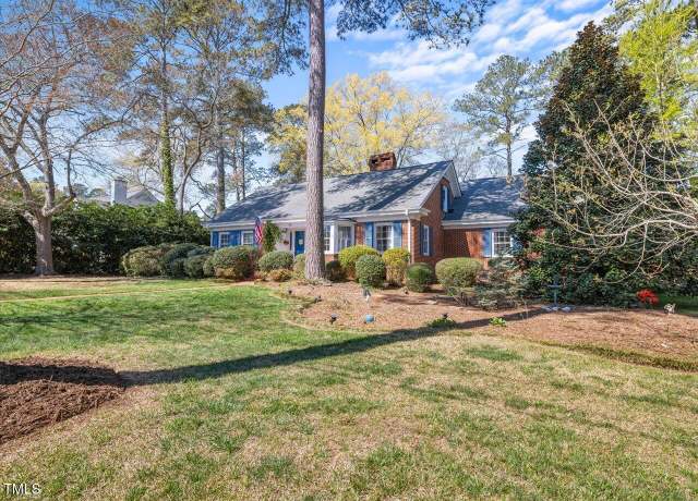 Property at 806 S First St, Smithfield, NC 27577, 4 beds, 4 baths
