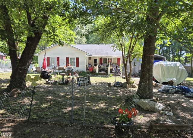 Property at 304 W Thompson Ave, Stantonsburg, NC 27883, 3 beds, 2 baths
