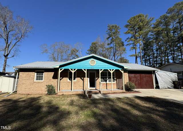 Property at 364 Appaloosa Dr, Spring Lake, NC 28390, 3 beds, 2 baths