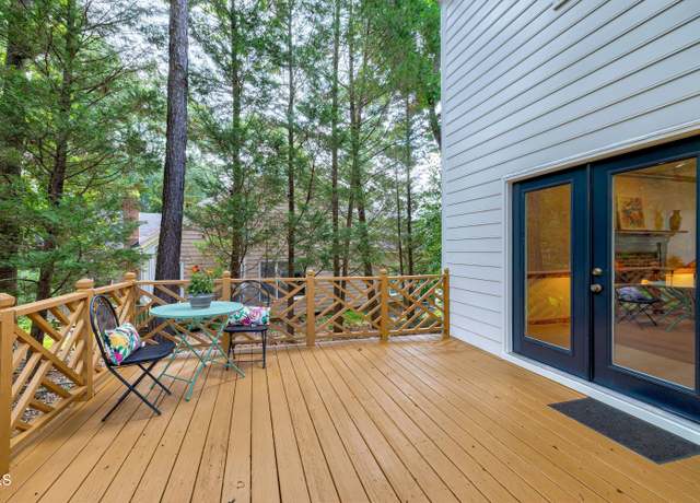 Property at 1 Kings Grant Ct, Durham, NC 27703, 3 beds, 2.5 baths