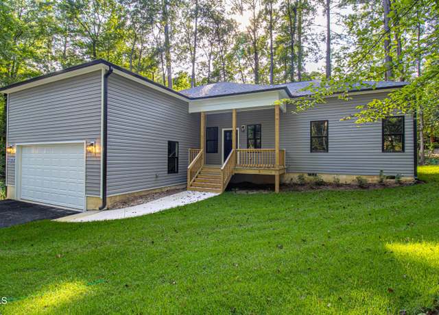 Property at 725 Pickadilly Ct, Sanford, NC 27332, 3 beds, 2 baths