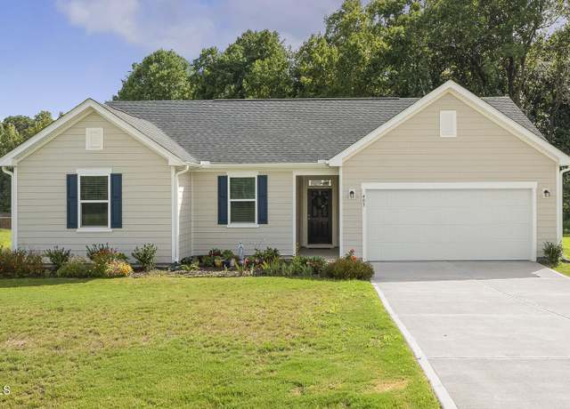 Property at 403 Saint Clair Dr, Fuquay Varina, NC 27526, 3 beds, 2 baths