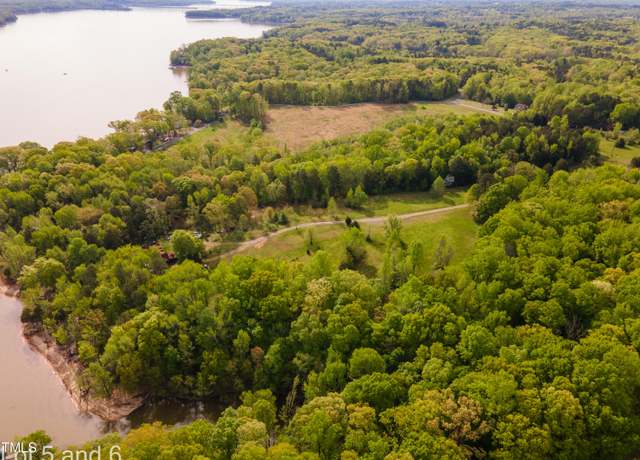 Property at 4 Grant Ln, Buffalo Junction, VA 24529