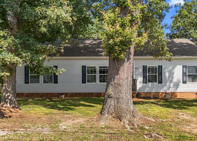 Property at 1442 Morningside Dr, Burlington, NC 27217, 4 beds, 2 baths