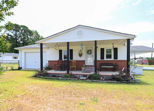 Property at 101 Mulberry Ln, Dunn, NC 28334, 3 beds, 2 baths