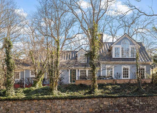 Property at 806 E Franklin St, Chapel Hill, NC 27514, 5 beds, 4 baths
