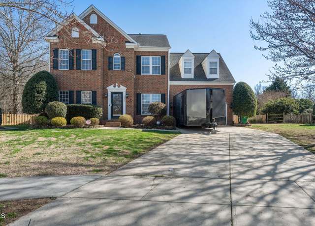 Property at 12843 Harvest Time Ct, Charlotte, NC 28278, 4 beds, 2.5 baths