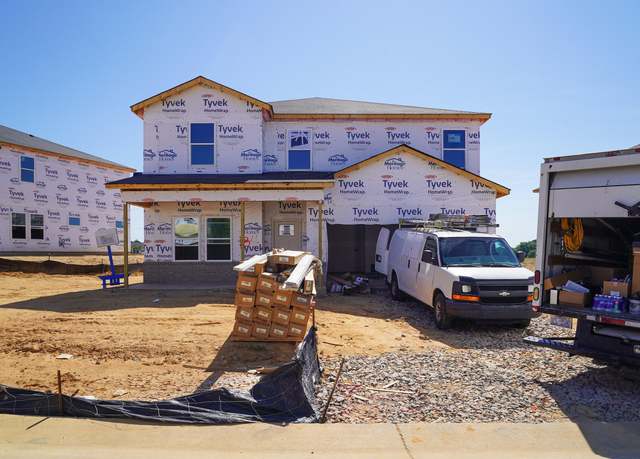 Property at 676 White Birch Ln, Angier, NC 27501, 5 beds, 3 baths