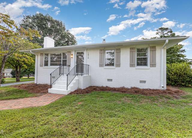 Property at 1810 S Mebane St, Burlington, NC 27215, 3 beds, 1 bath