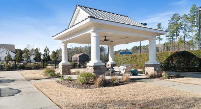 Photo of 1101 Steinbeck Dr, Durham, NC 27703