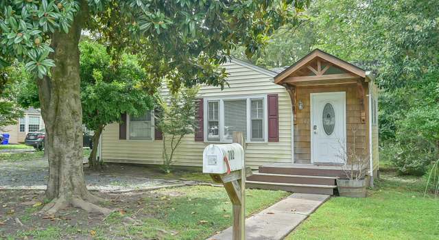 Photo of 702 Davie Rd, Carrboro, NC 27510