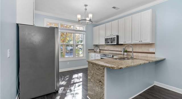 Photo of 2106 White Pond Ct, Apex, NC 27523
