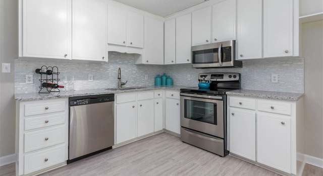 Photo of 104 Greg St, Four Oaks, NC 27524