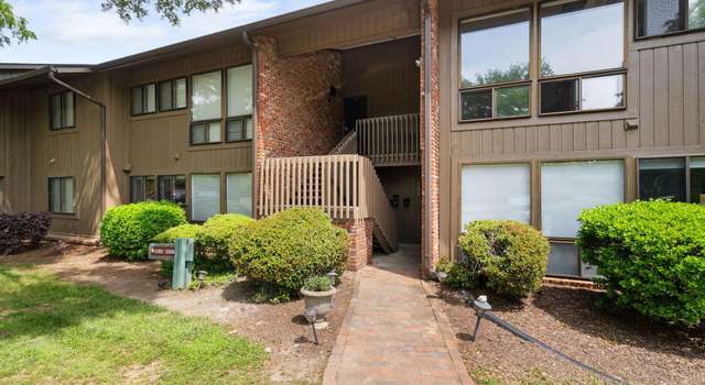 Photo of 1504 Oak Tree Dr, Chapel Hill, NC 27517