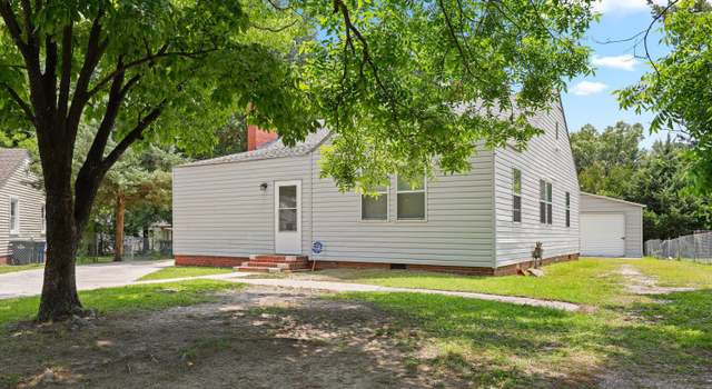 Photo of 214 Arlington Cir, Greenville, NC 27834
