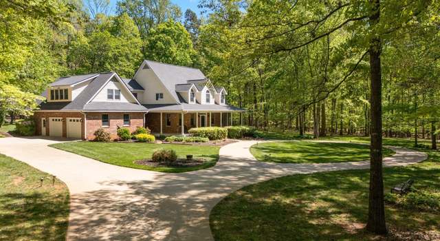 Photo of 1415 Meadow Wind Ln, Hillsborough, NC 27278