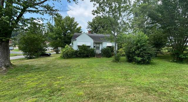 Photo of 601 Red Oak Dr, Siler City, NC 27344