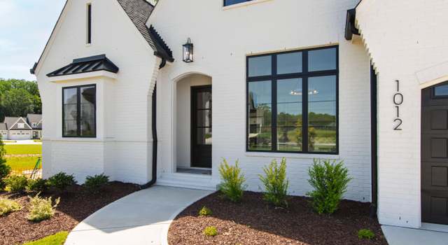 Photo of 1012 Lily Claire Ln, Fuquay Varina, NC 27526