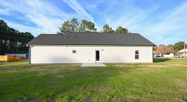 Photo of 400 S Eastwood Dr, Benson, NC 27504