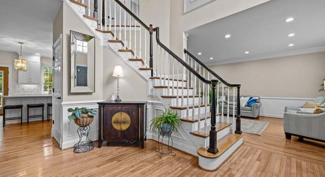 Photo of 105 Aberson Ct, Cary, NC 27519