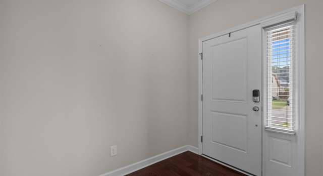 Photo of 3609 Neuse Estates Dr, Raleigh, NC 27604