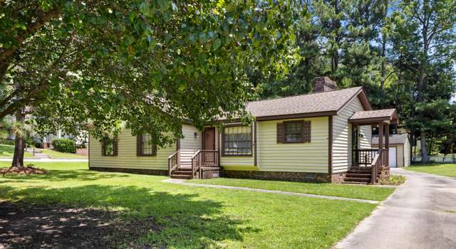 Photo of 304 Foxhall Dr, Rocky Mount, NC 27804