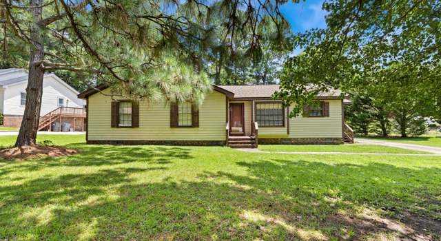 Photo of 304 Foxhall Dr, Rocky Mount, NC 27804