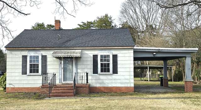 Photo of 410 E Main St, Whitakers, NC 27891