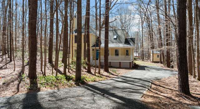 Property at 8111 Reynard Rd, Chapel Hill, NC 27516, 3 beds, 2.5 baths