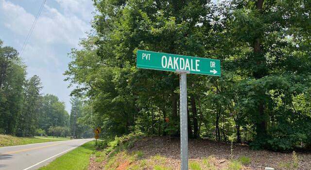 Photo of 12 Oakdale Dr, Roxboro, NC 27574