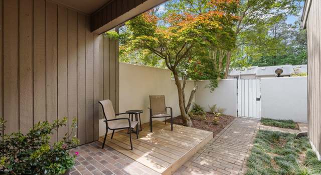 Photo of 3 Waltham Pl, Chapel Hill, NC 27517