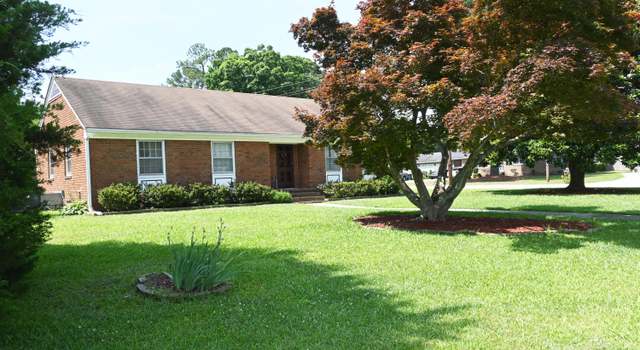 Photo of 1735 Meadowbrook Ln W, Wilson, NC 27893