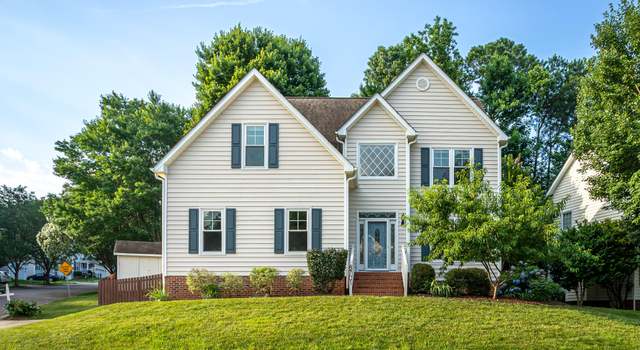 Photo of 8701 Erinsbrook Dr, Raleigh, NC 27617