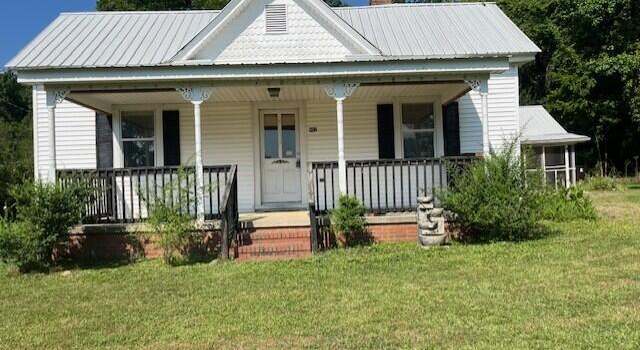 Photo of 462 Ashland Dr, Goldston, NC 27252