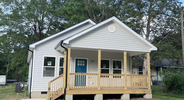 Photo of 2301 Pinecroft Dr, Burlington, NC 27217