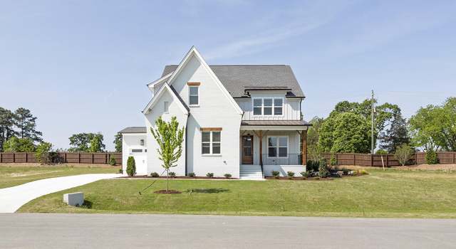 Photo of 3913 Berkeley Town Ln, Fuquay Varina, NC 27526