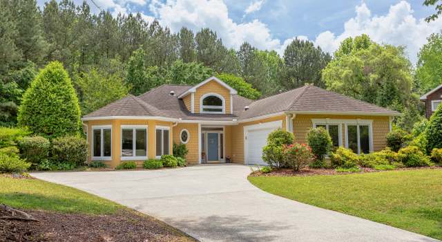 Photo of 313 Helmsdale Dr, Chapel Hill, NC 27517