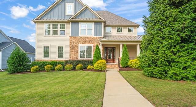 Photo of 900 Green Oaks Pkwy, Holly Springs, NC 27540