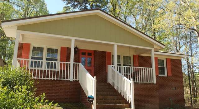 Photo of 2109 Woodcrest Dr, Sanford, NC 27330